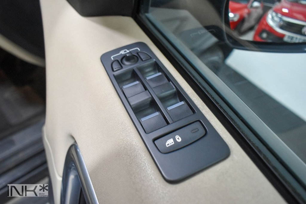 Used Land Rover Discovery Sport 2015 for sale - 77341444: Photo 43