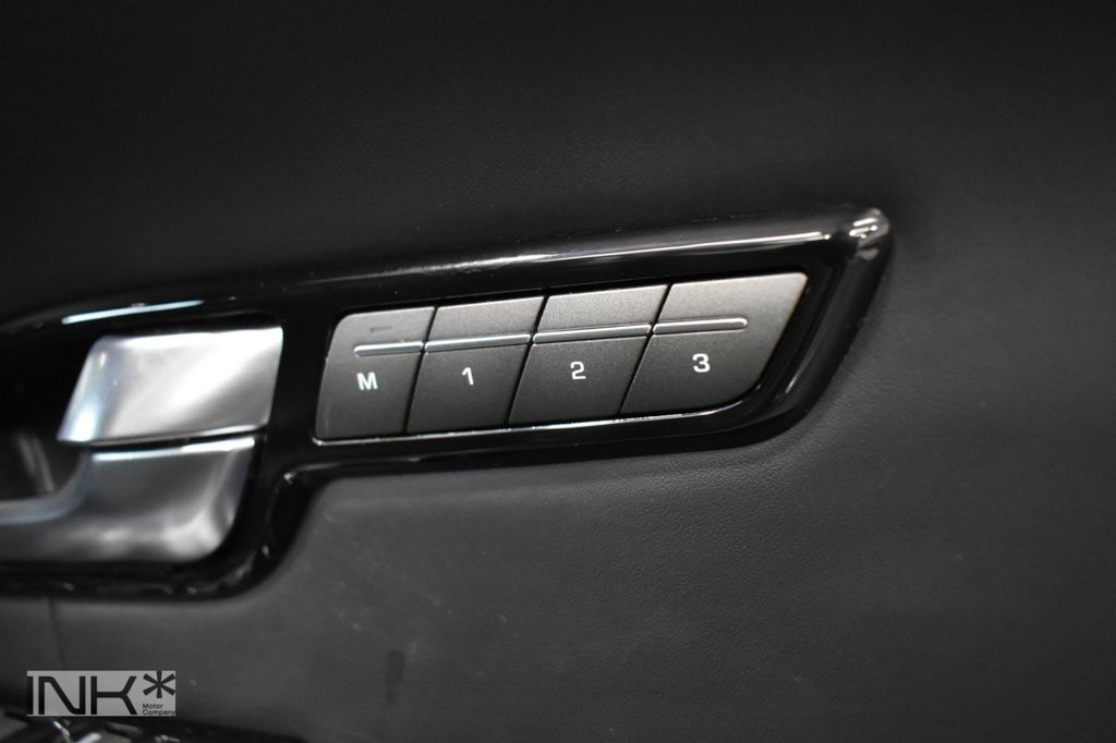 Used Land Rover Range Rover Evoque 2019 for sale - 77673643: Photo 32