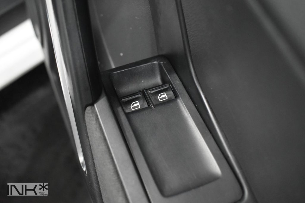 Used Volkswagen Beetle 2013 for sale - 77027096: Photo 32