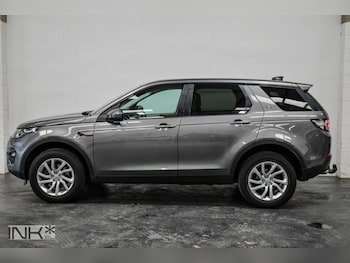 Used Land Rover Discovery Sport 2017 for sale - 79370551: Photo
