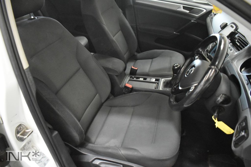 Used Volkswagen Golf 2015 for sale - 76210200: Photo 12