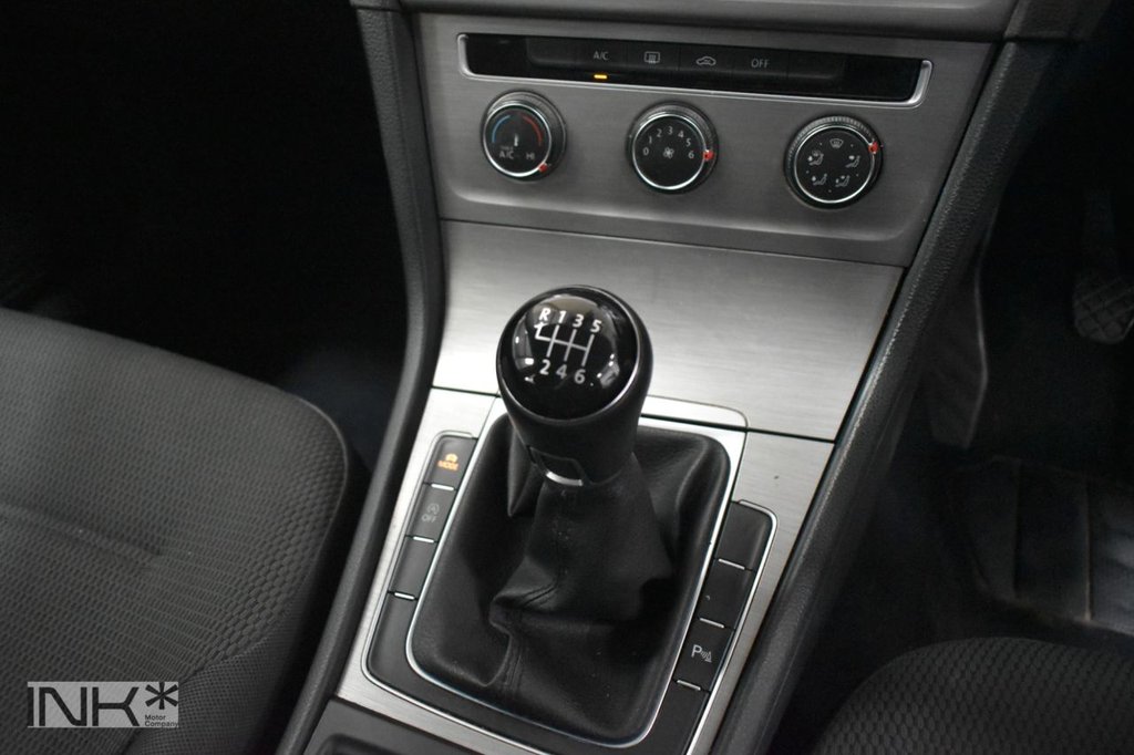 Used Volkswagen Golf 2015 for sale - 76210200: Photo 22