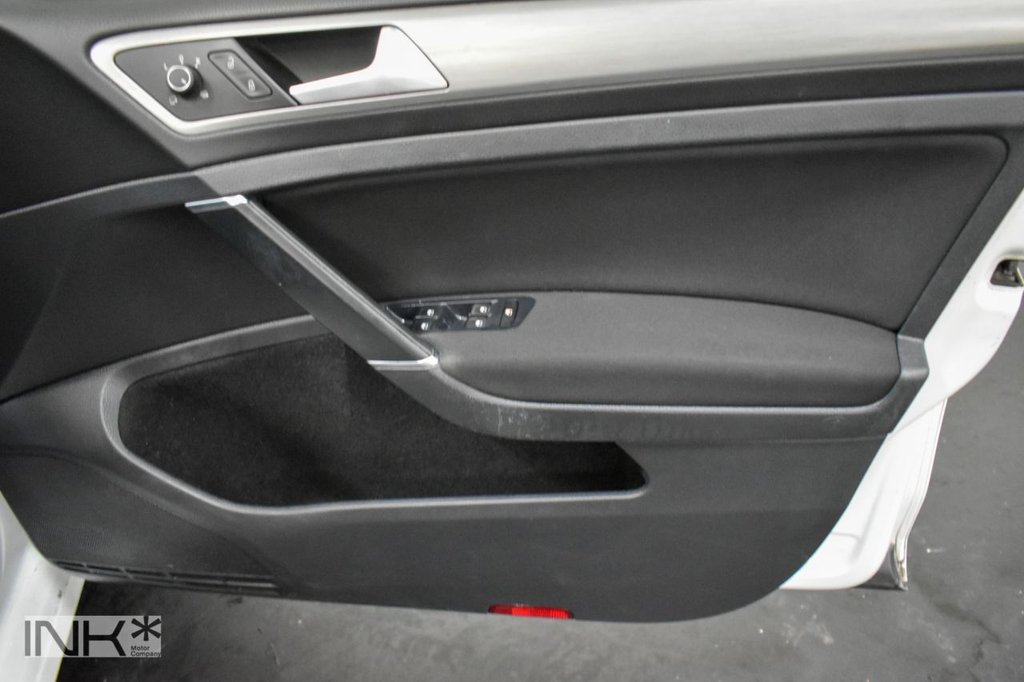 Used Volkswagen Golf 2015 for sale - 76210200: Photo 35