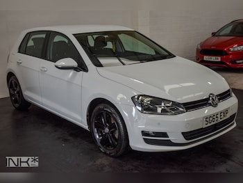 Used Volkswagen Golf 2015 for sale - 76210200: Photo
