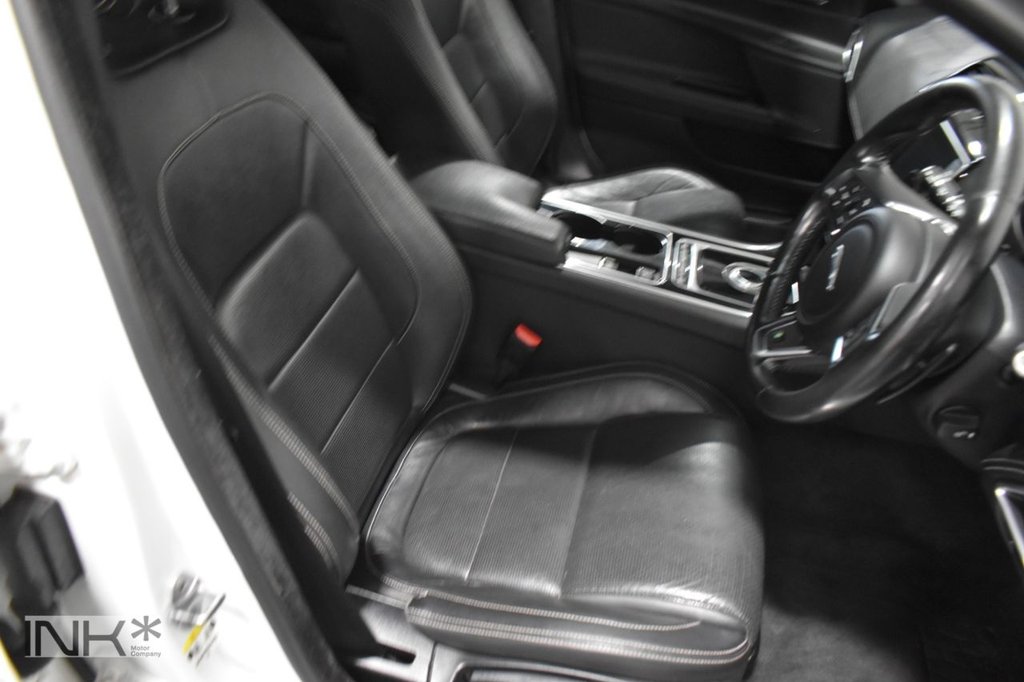 Used Jaguar XE 2016 for sale - 76883254: Photo 12