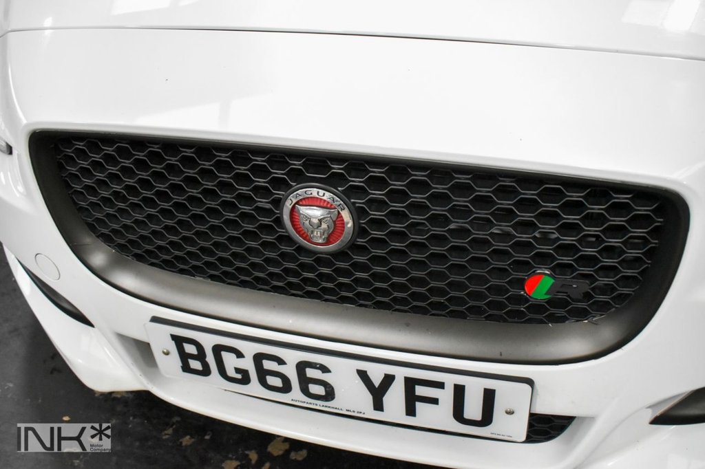 Used Jaguar XE 2016 for sale - 76883254: Photo 22