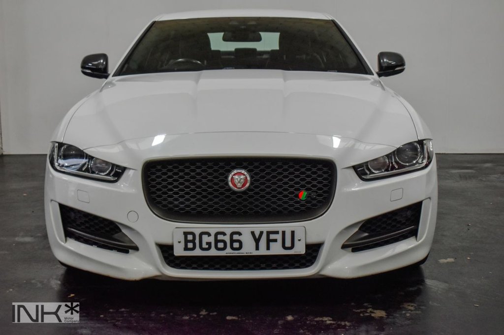 Used Jaguar XE 2016 for sale - 76883254: Photo 4