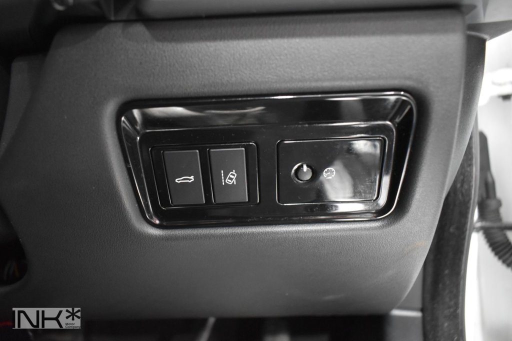 Used Jaguar XE 2016 for sale - 76883254: Photo 43