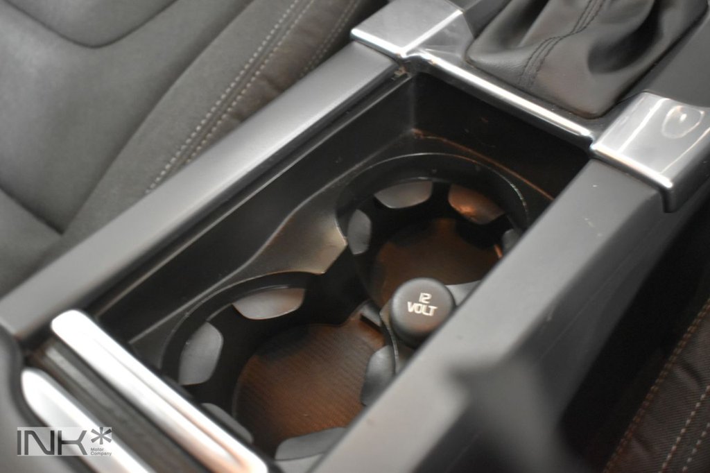 Used Volvo V60 2016 for sale - 77110348: Photo 27