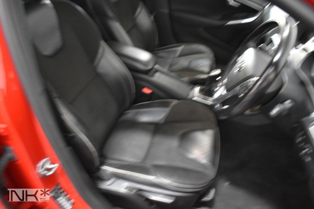 Used Volvo V40 2016 for sale - 76923469: Photo 12