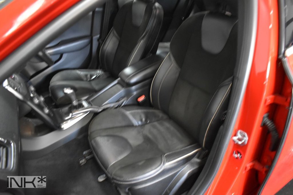 Used Volvo V40 2016 for sale - 76923469: Photo 13