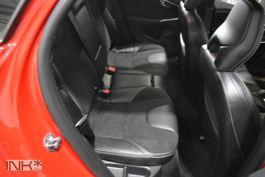 Used Volvo V40 2016 for sale - 76923469: Photo 15