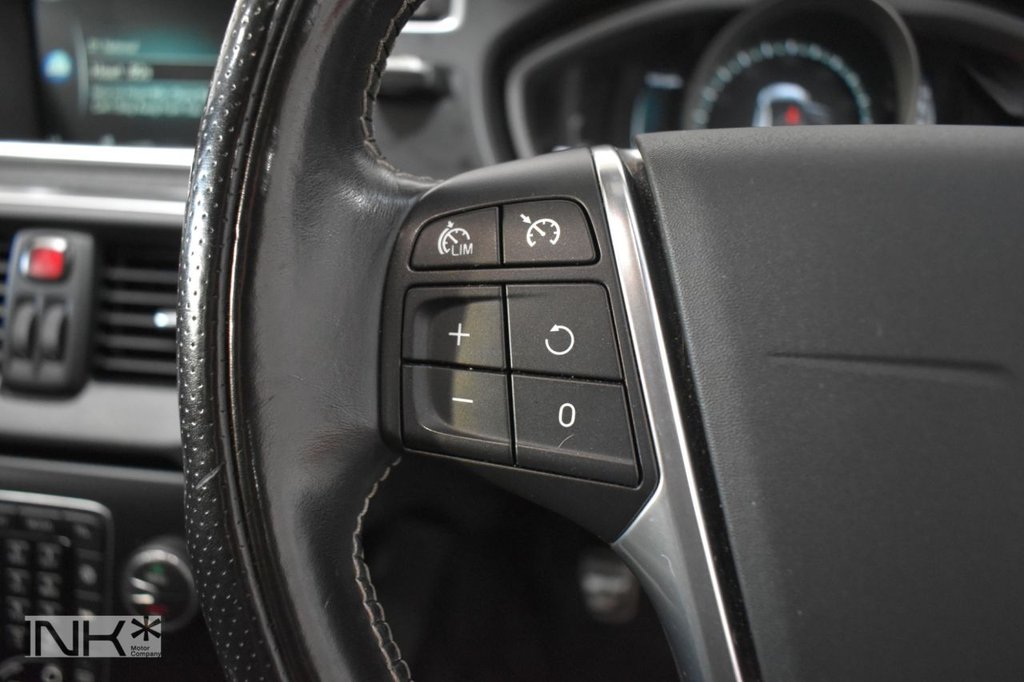 Used Volvo V40 2016 for sale - 76923469: Photo 17