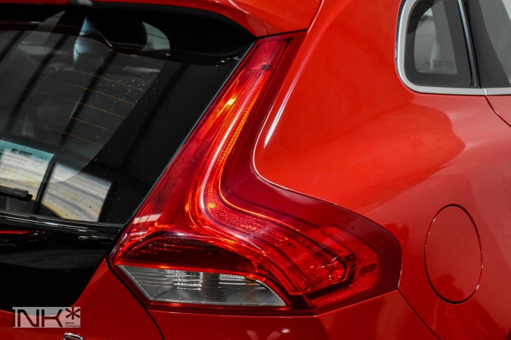 Used Volvo V40 2016 for sale - 76923469: Photo 25