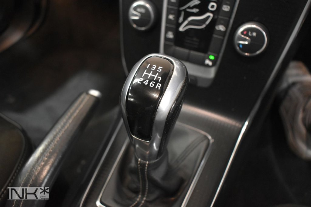 Used Volvo V40 2016 for sale - 76923469: Photo 36