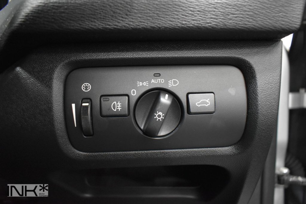 Used Volvo V40 2015 for sale - 77594199: Photo 24