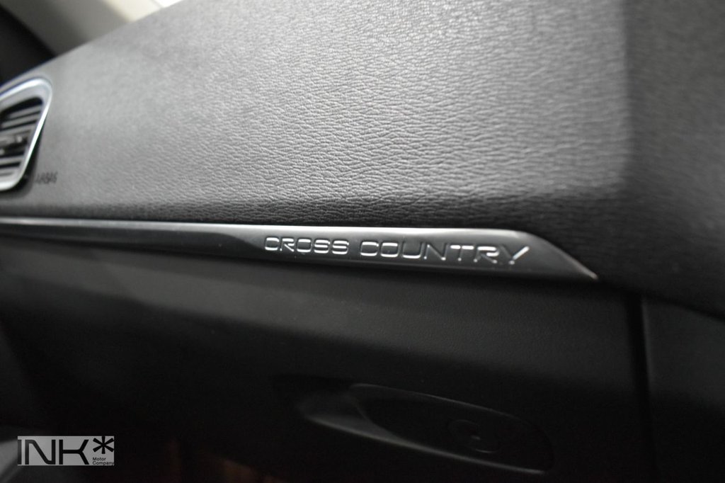 Used Volvo V40 2015 for sale - 77594199: Photo 37