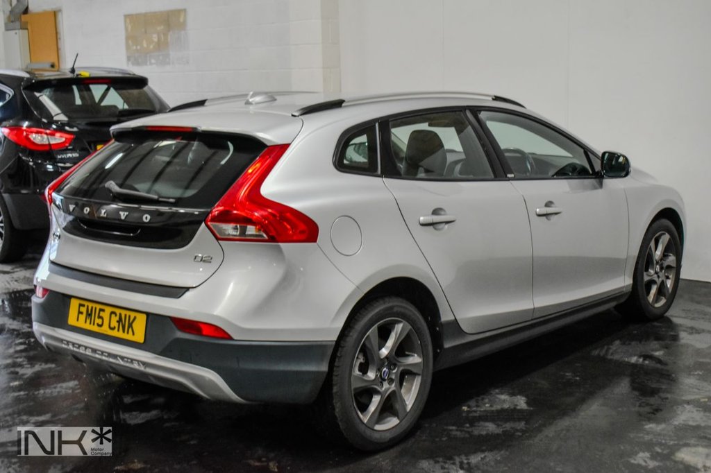 Used Volvo V40 2015 for sale - 77594199: Photo 6