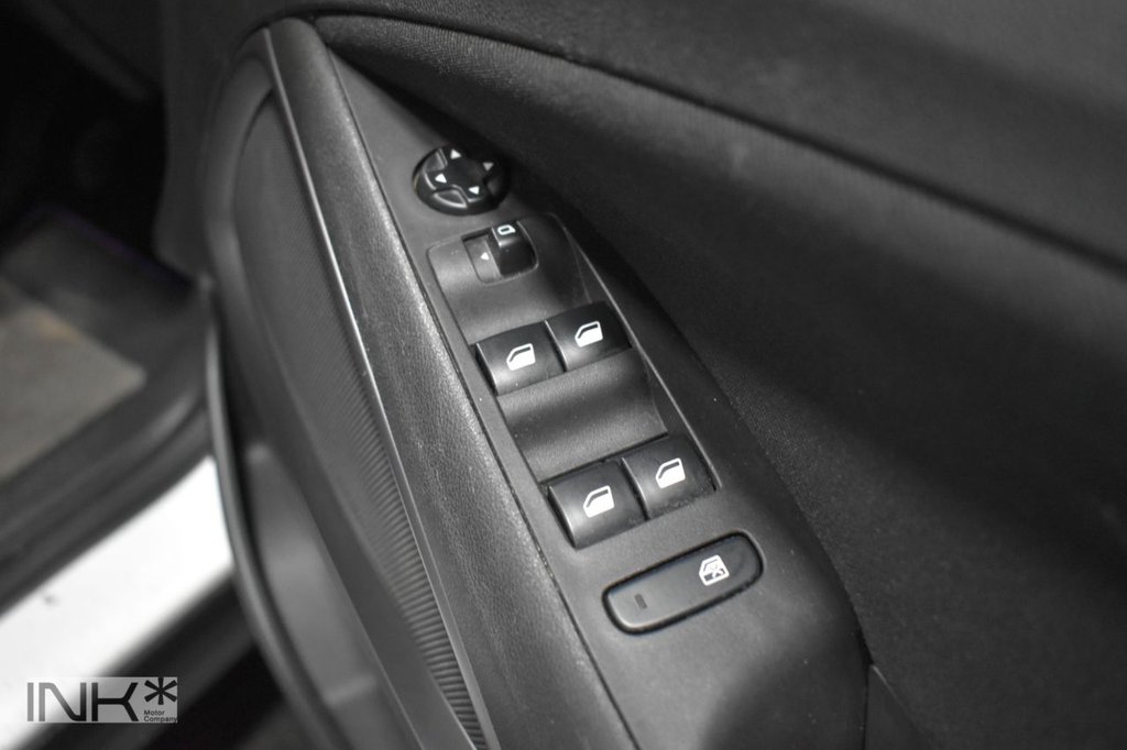 Used Vauxhall Crossland X 2019 for sale - 77236580: Photo 32