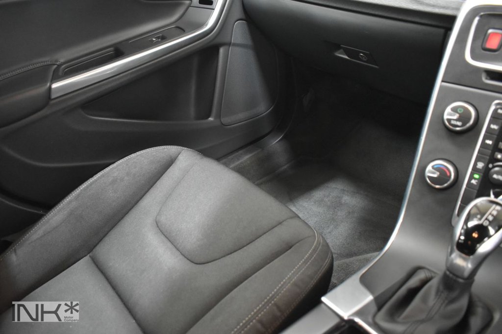 Used Volvo V60 2016 for sale - 76481538: Photo 26