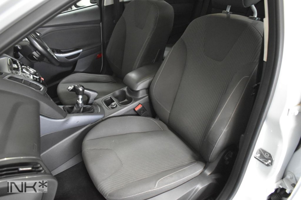 Used Ford Focus 2012 for sale - 76883035: Photo 13