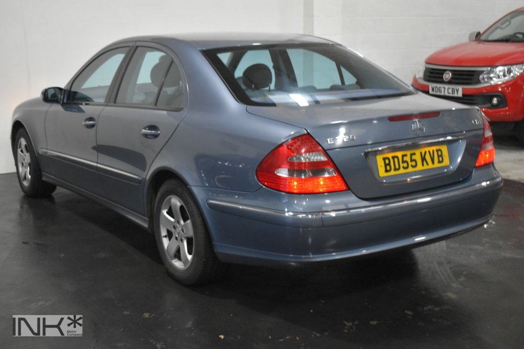 Used Mercedes-Benz E Class 2005 for sale - 76883287: Photo 8