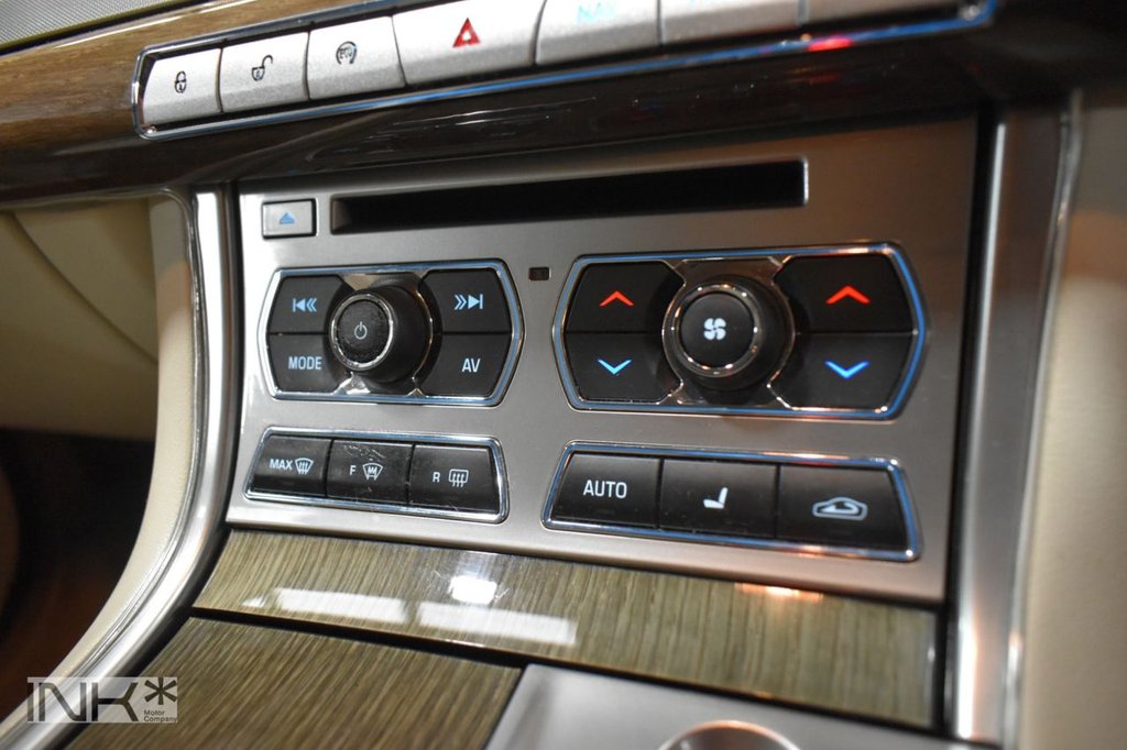 Used Jaguar XF 2014 for sale - 77820759: Photo 24