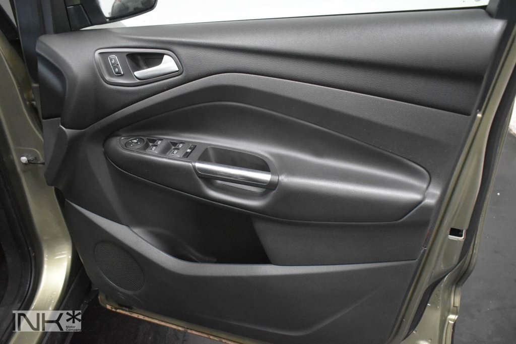 Used Ford Kuga 2014 for sale - 76245104: Photo 37