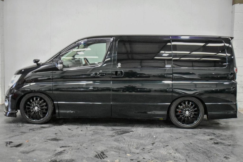 Used Nissan Elgrand 2018 for sale - 78017227: Photo 2