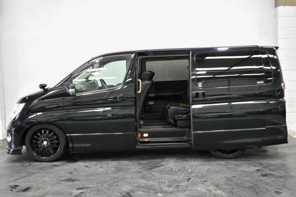 Used Nissan Elgrand 2018 for sale - 78017227: Photo 3