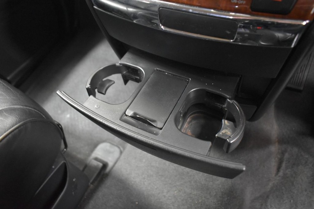 Used Nissan Elgrand 2018 for sale - 78017227: Photo 40