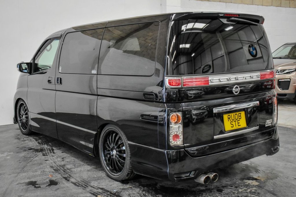 Used Nissan Elgrand 2018 for sale - 78017227: Photo 9