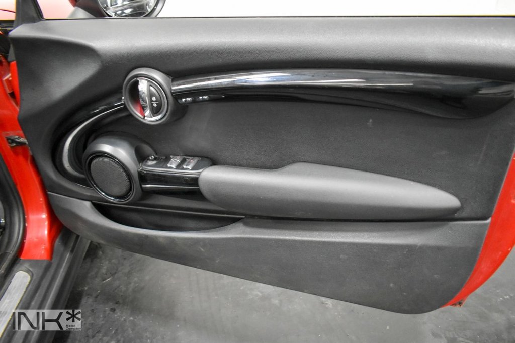 Used MINI Convertible 2016 for sale - 77884957: Photo 40