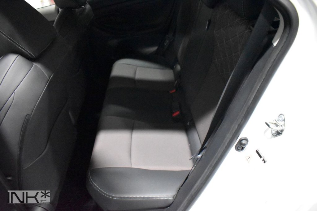 Used Toyota Yaris Cross 2023 for sale - 76665610: Photo 14