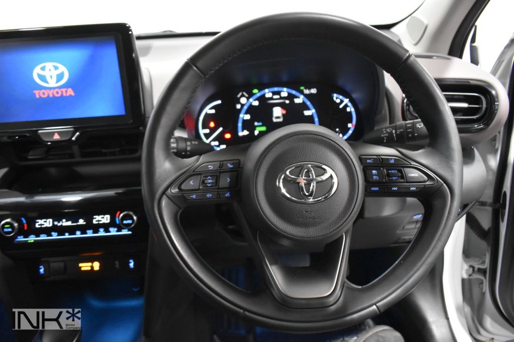 Used Toyota Yaris Cross 2023 for sale - 76665610: Photo 16