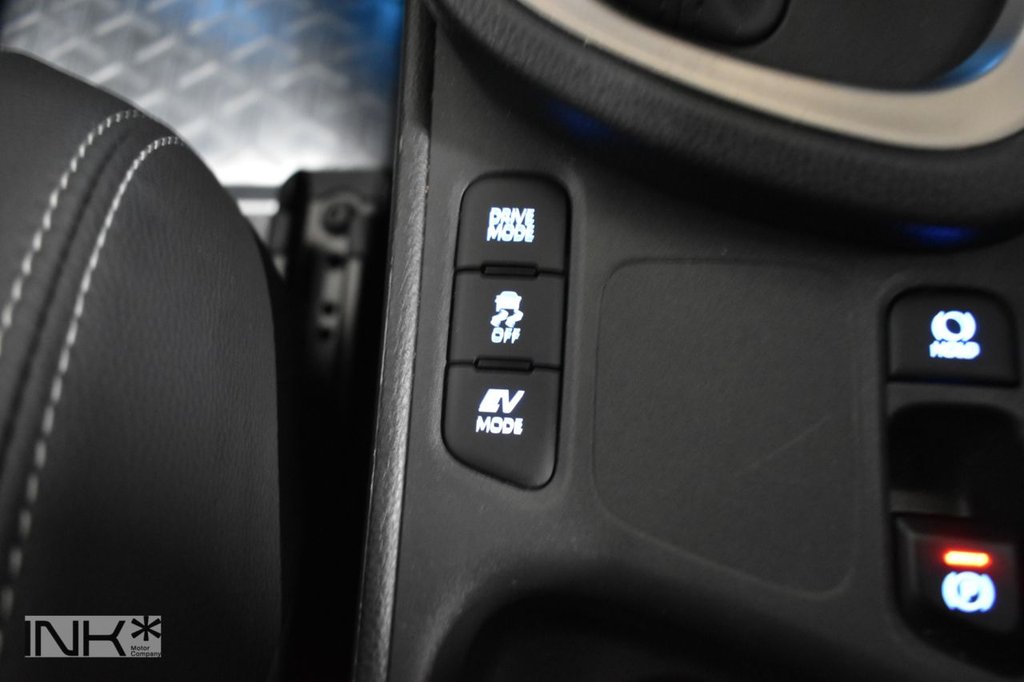 Used Toyota Yaris Cross 2023 for sale - 76665610: Photo 28