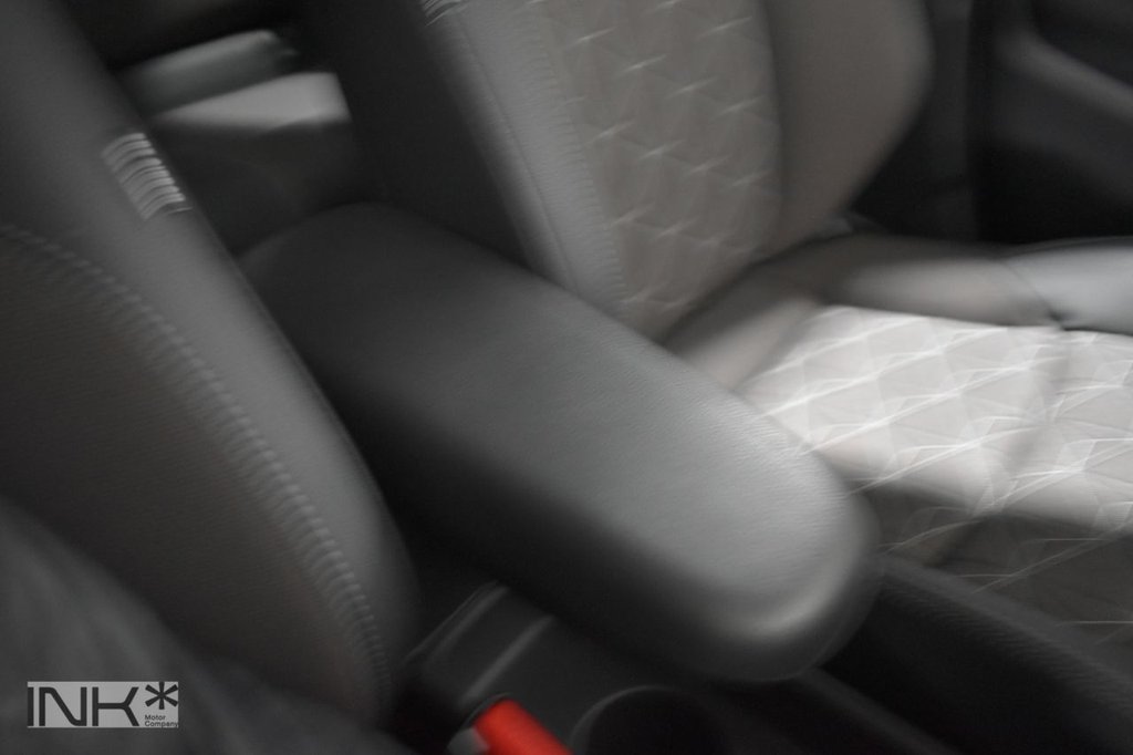 Used Toyota Yaris Cross 2023 for sale - 76665610: Photo 48