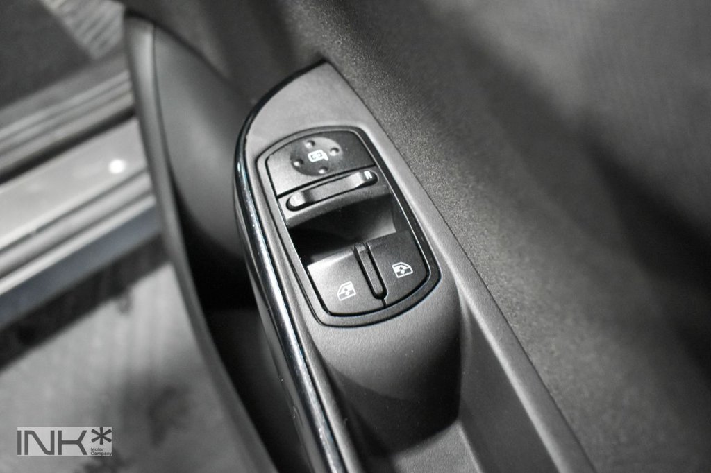 Used Vauxhall Corsa 2016 for sale - 77133801: Photo 29