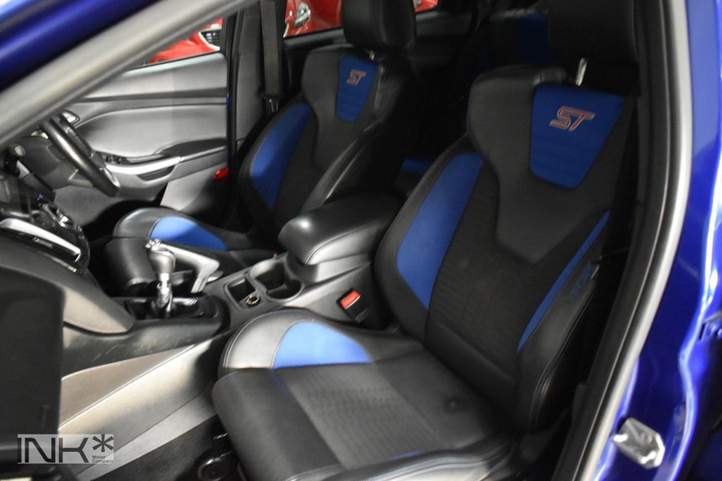 Used Ford Focus 2013 for sale - 77027063: Photo 13