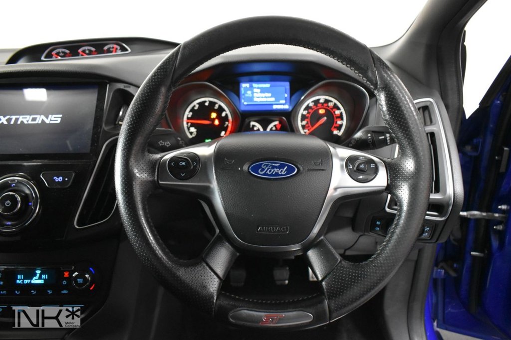 Used Ford Focus 2013 for sale - 77027063: Photo 16
