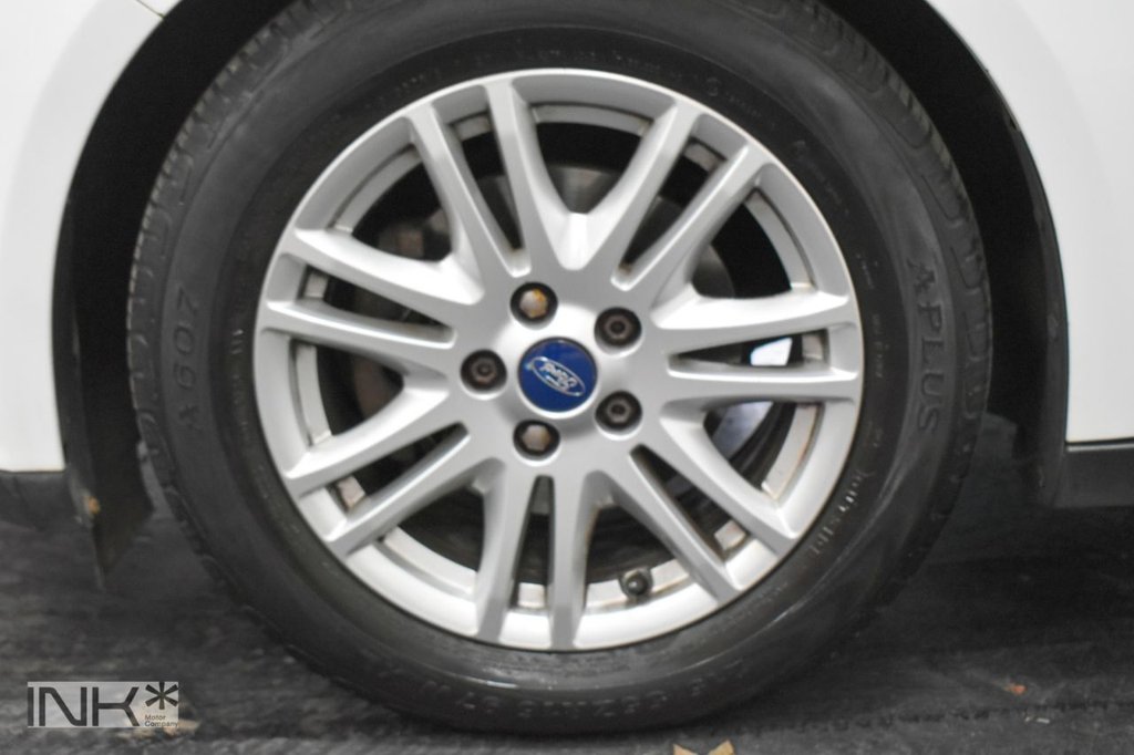 Used Ford Focus 2012 for sale - 76631941: Photo 11