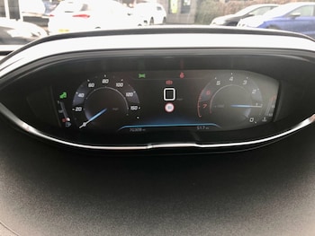 Used Peugeot 3008 2019 for sale - 76867236: Photo