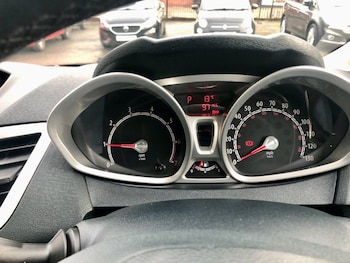 Used Ford Fiesta 2011 for sale - 76867442: Photo