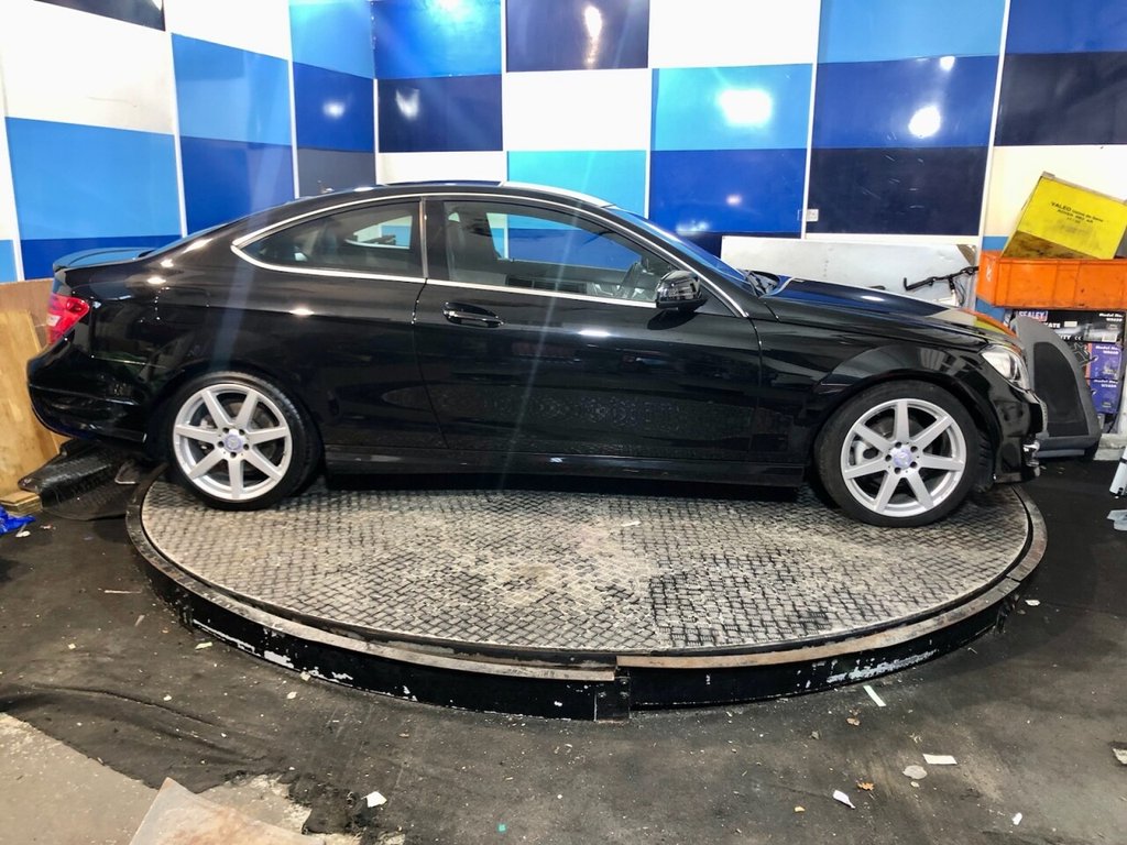 Used Mercedes-Benz C Class 2015 for sale - 77499401: Photo 7