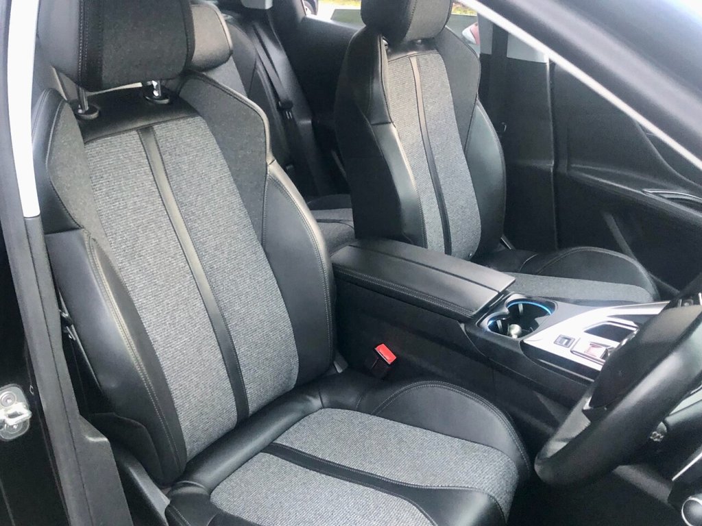 Used Peugeot 3008 2018 for sale - 77464285: Photo 5