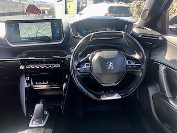 Used Peugeot E-2008 2021 for sale - 78241596: Photo