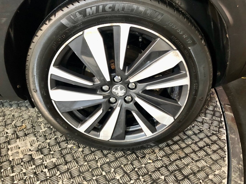 Used Peugeot 3008 2018 for sale - 77463759: Photo 19