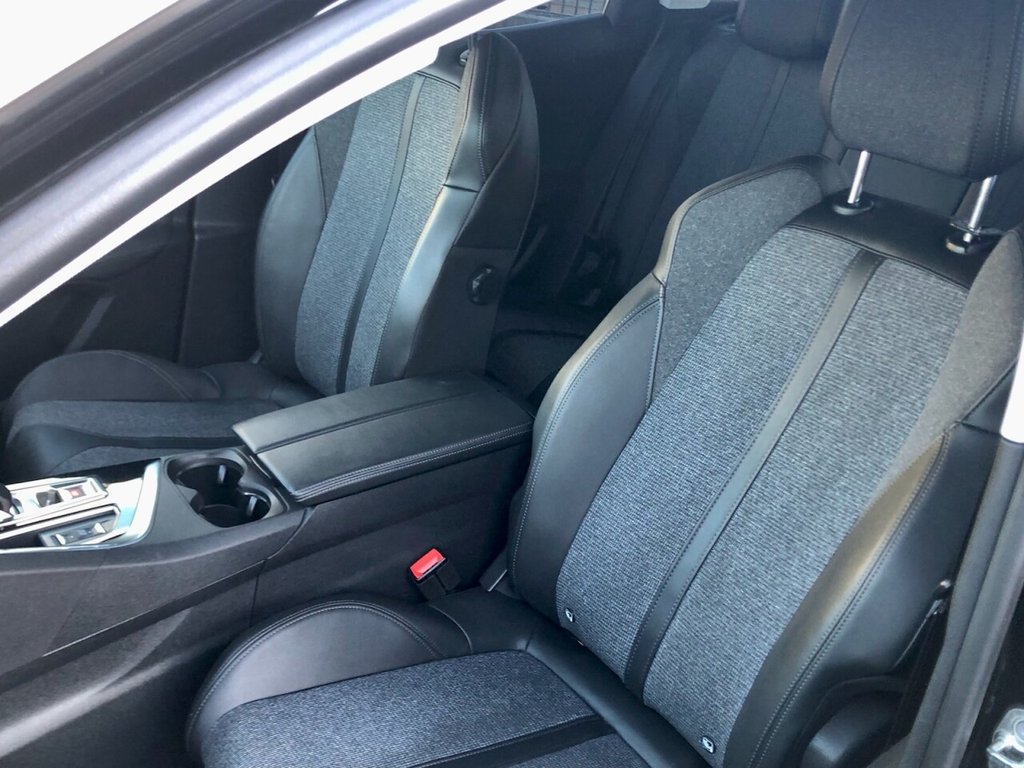 Used Peugeot 3008 2020 for sale - 76867575: Photo 6