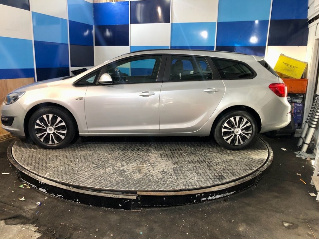 Used Vauxhall Astra 2013 for sale - 77976359: Photo 11