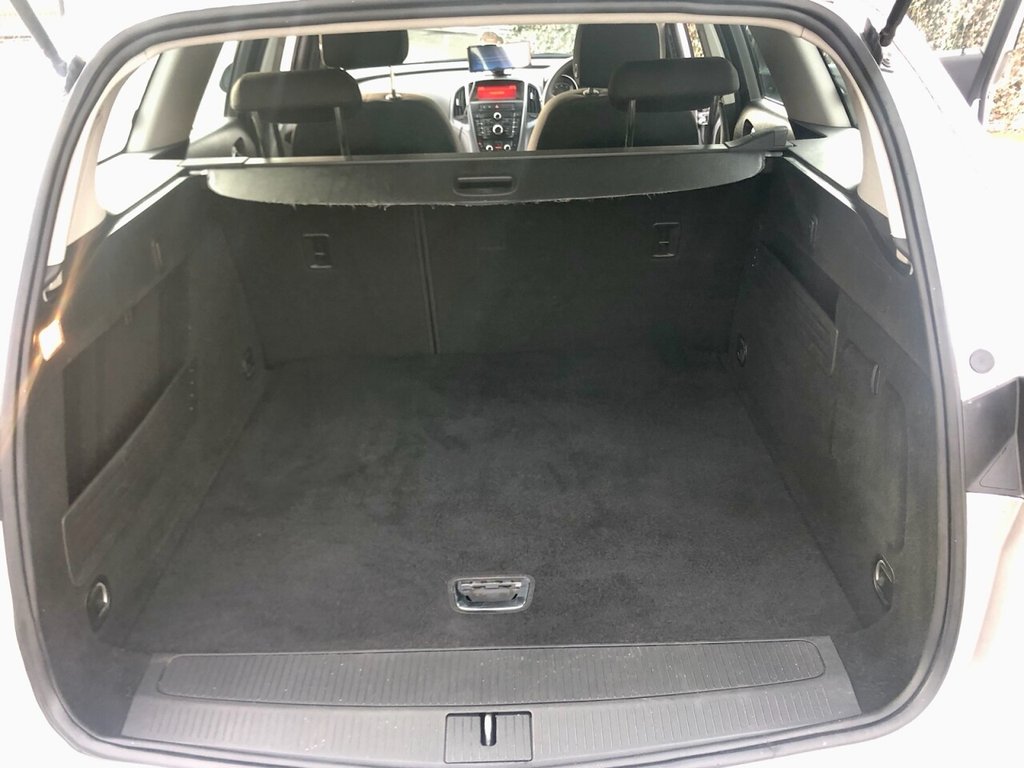 Used Vauxhall Astra 2013 for sale - 77976359: Photo 15